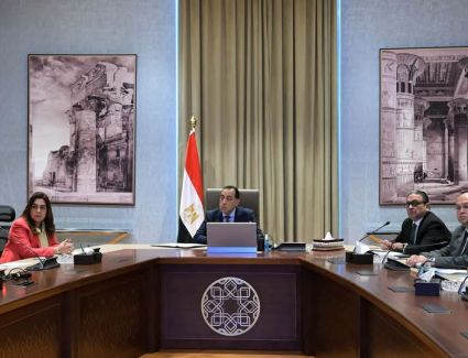 رئيس الوزراء يُتابع الموقف التنفيذي لمشروع امتداد محور الفريق كمال عامر