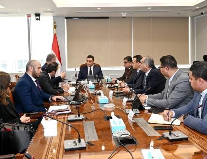 وزير الإسكان يستعرض مقترحًا للمخطط الاستراتيجي لتنمية منطقة غرب رأس الحكمة بالساحل الشمالي