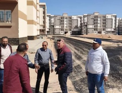 وزير الإسكان يُتابع الموقف التنفيذي للمشروعات السكنية بعددٍ من المدن الجديدة