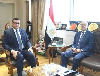 وزير الإسكان يستقبل محافظ الأقصر لمتابعة مشروعات مبادرة "حياة كريمة" بالمحافظة