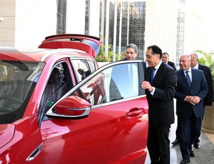 رئيس الوزراء: زيادة الحوافز الخاصة بتصنيع السيارات محليا مرتبطة بزيادة نسبة المكون المحلي