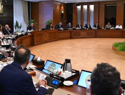 رئيس الوزراء يترأس اجتماع اللجنة العليا لتنظيم فعاليات احتفالية افتتاح المتحف المصري الكبير
