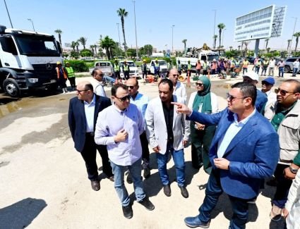  وزير الإسكان يتفقد الأعمال الجاري تنفيذها لتطوير محور ٢٦ يوليو نطاق مدينتي 6 أكتوبر والشيخ زايد
