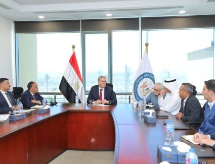 وزير البترول يبحث مع شركات عالمية ومحلية آليات تنفيذ مشروع المسح الجوي لتحديث قاعدة بيانات الثروات التعدينية بمصر