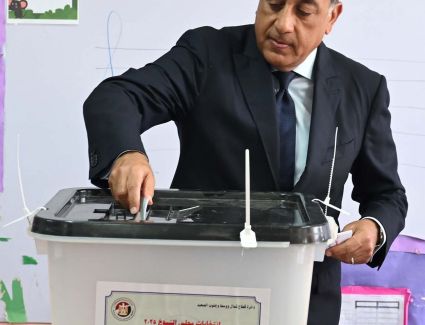 رئيس الوزراء يُدلي بصوته في انتخابات مجلس الشيوخ 2025