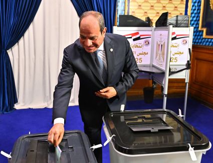 الرئيس السيسي يدلي بصوته فى انتخابات مجلس الشيوخ 2025