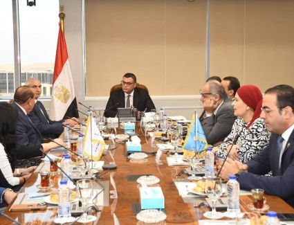 وزير الإسكان يلتقي وفدًا من الجالية المصرية في الولايات المتحدة الأمريكية واتحاد شباب المصريين بالخارج لاستعراض جهود الوزارة 