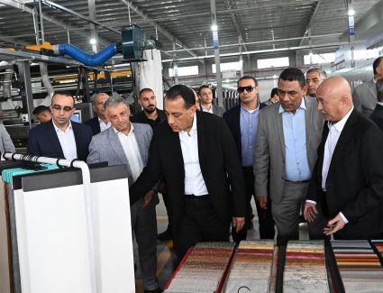 رئيس الوزراء يفتتح مصنع "هنجشينج" الصيني لتكنولوجيا المنسوجات باستثمارات قيمتها 70 مليون دولار