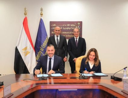 وزيرا الاتصالات والتربية والتعليم يشهدان توقيع مذكرة تفاهم بشأن تنفيذ البرنامج العالمي الخاص بأكاديمية إتش بي للابتكار والتعليم الرقمي HP IDEA في مدارس WE للتكنولوجيا التطبيقية