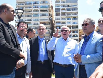 محافظ بورسعيد ولجنة "محلية النواب" يشيدون بأعمال تطوير "نيو بلان" لمشروعي "إيكلا" و"ساحة مصر" 