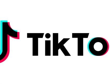 تيك توك تطالب مستخدموا التطبيق  بالإبلاغ عن أي محتوى أو استخدام غير لائق 