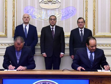 بين إيجاس المصرية وإيني الإيطالية.. رئيس الوزراء يشهد مراسم التوقيع على اتفاق للتعاون في مجال الغاز الطبيعي وتصديره 