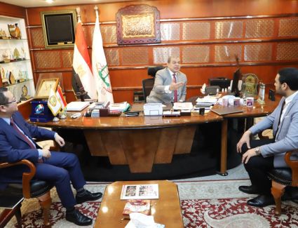 وزير القوى العاملة يبحث التعاون المشترك مع وفد هواوي مصر