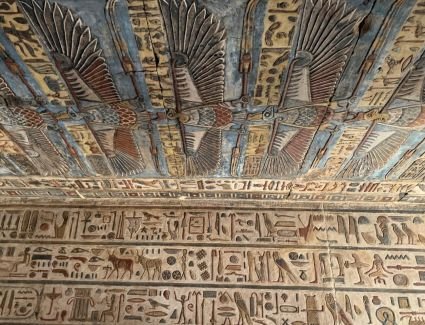 لأول مرة.. البعثة الأثرية المصرية الألمانية تنجح في الكشف عن نقوش وصور معبد إسنا