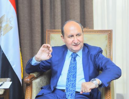 وفاة عمرو نصار وزير التجارة والصناعة السابق