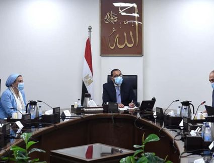 رئيس الوزراء يتابع الاستعدادات الجارية لاستضافة مصر لمؤتمر المناخ COP27