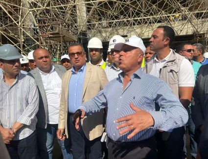 وزير النقل يتابع معدلات تنفيذ محطة قطارات صعيد مصر بالجيزة