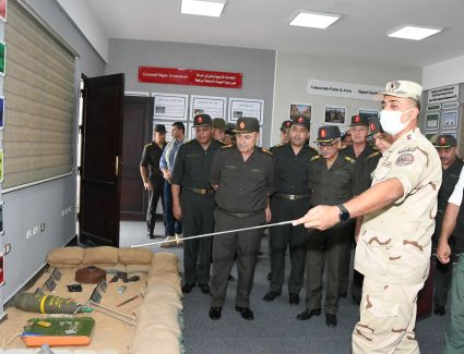 رئيس الأركان يتفقد معهد المهندسين العسكريين لحصوله على المركز الأول على مستوى المعاهد التعليمية للقوات المسلحة