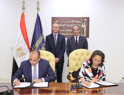 وزير الاتصالات يشهد توقيع اتفاقيتى تعاون مع شركة تيراداتا مصر فى مجالات التدريب