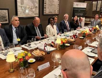وزير الخارجية يختتم لقاءات يومه الأول في نيويورك بلقاء مع  أعضاء مجلس الأعمال للتفاهم الدولي