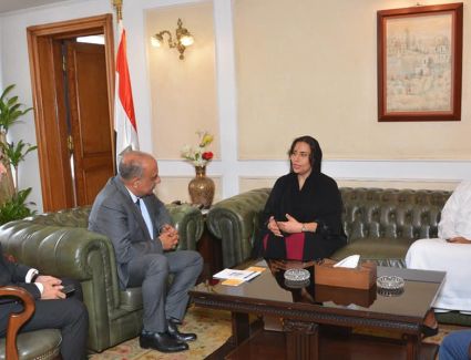 وزير قطاع الأعمال يبحث مع سفيرة الإمارات بالقاهرة تعزيز التعاون الاقتصادي والاستثماري
