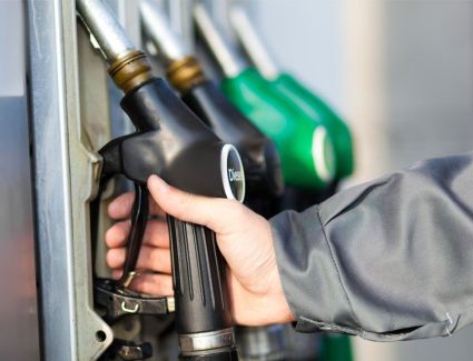 لجنة التسعير التلقائي للمنتجات البترولية تقرر تثبيت سعر الوقود حتى ديسمبر المقبل