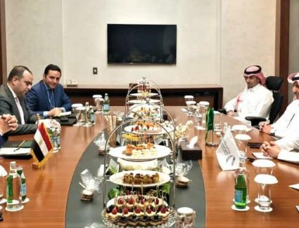 وزير التجارة والصناعة يلتقي نظيره السعودي لبحث سبل تنمية وتطوير العلاقات بين البلدين