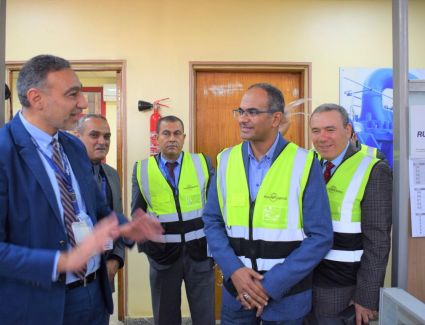 نائب وزير الاسكان لشئون البنية الاساسية يزور مصنع الشركة المصرية الألمانية للطلمبات
