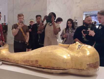 فريق ديزني أون آيس يزور المتحف القومي للحضارة المصرية