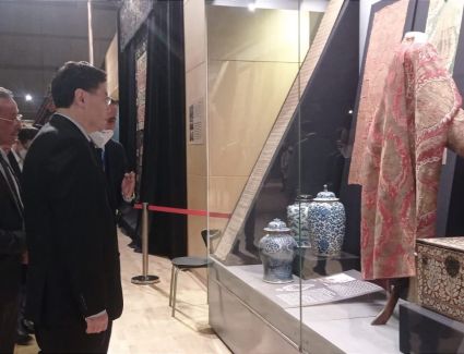 المتحف القومي للحضارة المصرية يستقبل وزير خارجية الصين