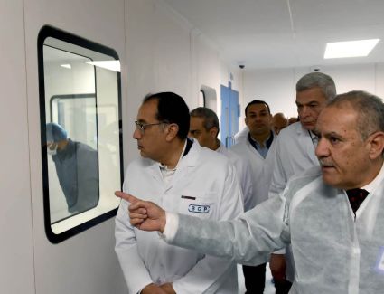 رئيس الوزراء يفتتح مصنع "بيوجينرك فارما" لتصنيع اللقاحات والمستحضرات الحيوية بالعاشر من رمضان