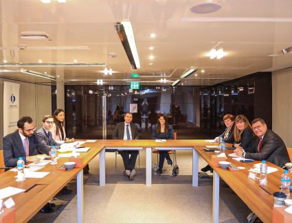 المشاط تعقد جلسة مباحثات ثنائية مع نائب رئيس البنك الاوروبي لإعادة الإعمار والتنمية
