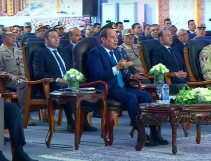 بث مباشر.. الرئيس السيسي يتفقد اصطفاف المعدات المشاركة في تنفيذ خطة الدولة لتنمية وإعمار سيناء