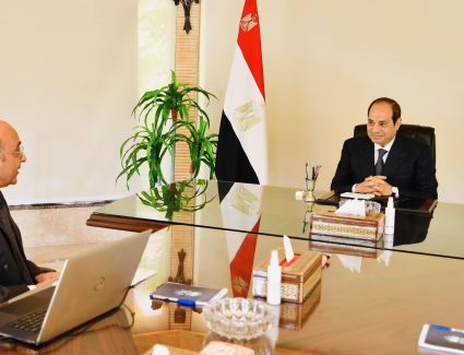 الرئيس السيسي يجتمع مع المستشار عمر مروان وزير العدل